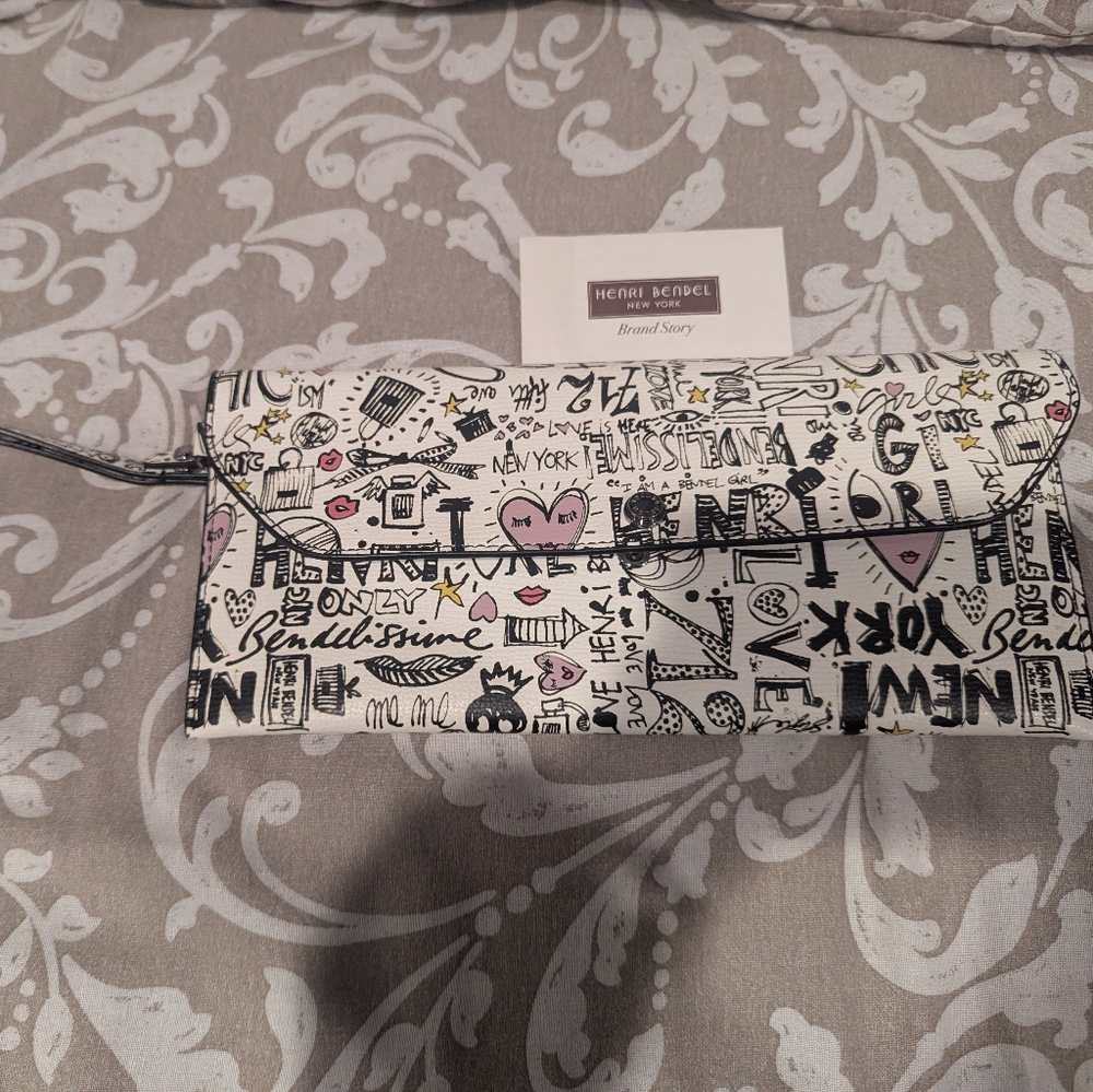 Henri Bendel Graphic Pouch